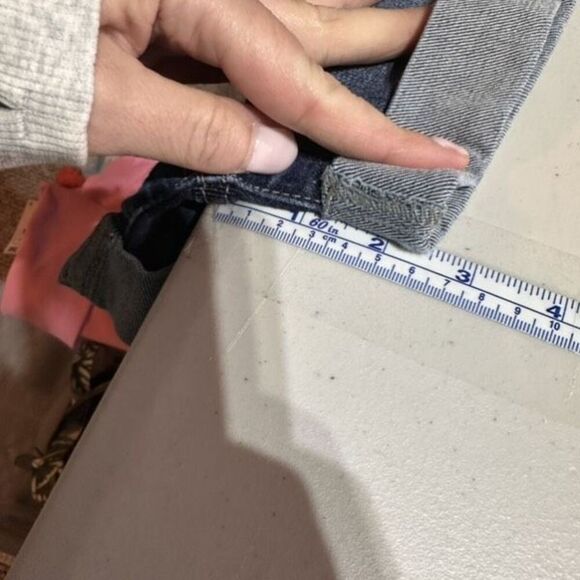 Blank NYC Roll Over Cuffed Jean Shorts size 26 medium wash - Picture 8 of 8